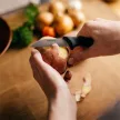 Hámozókés, 7 cm, FISKARS "Essential"