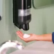 Hab- és folyékony szappan és kézfertőtlenítő adagoló, S4 rendszer, TORK, fekete 1 db