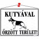 Információs tábla, 35x25 cm, "Kutyával őrzött terület!" 1 db